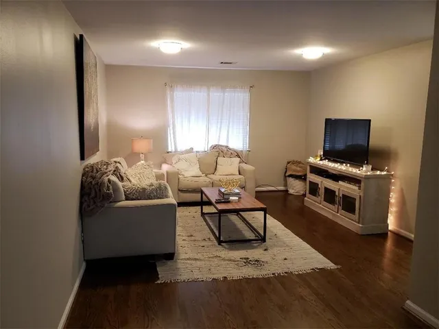 $3,250 | 3192 Osborne Road Northeast, Brookhaven, GA 30319