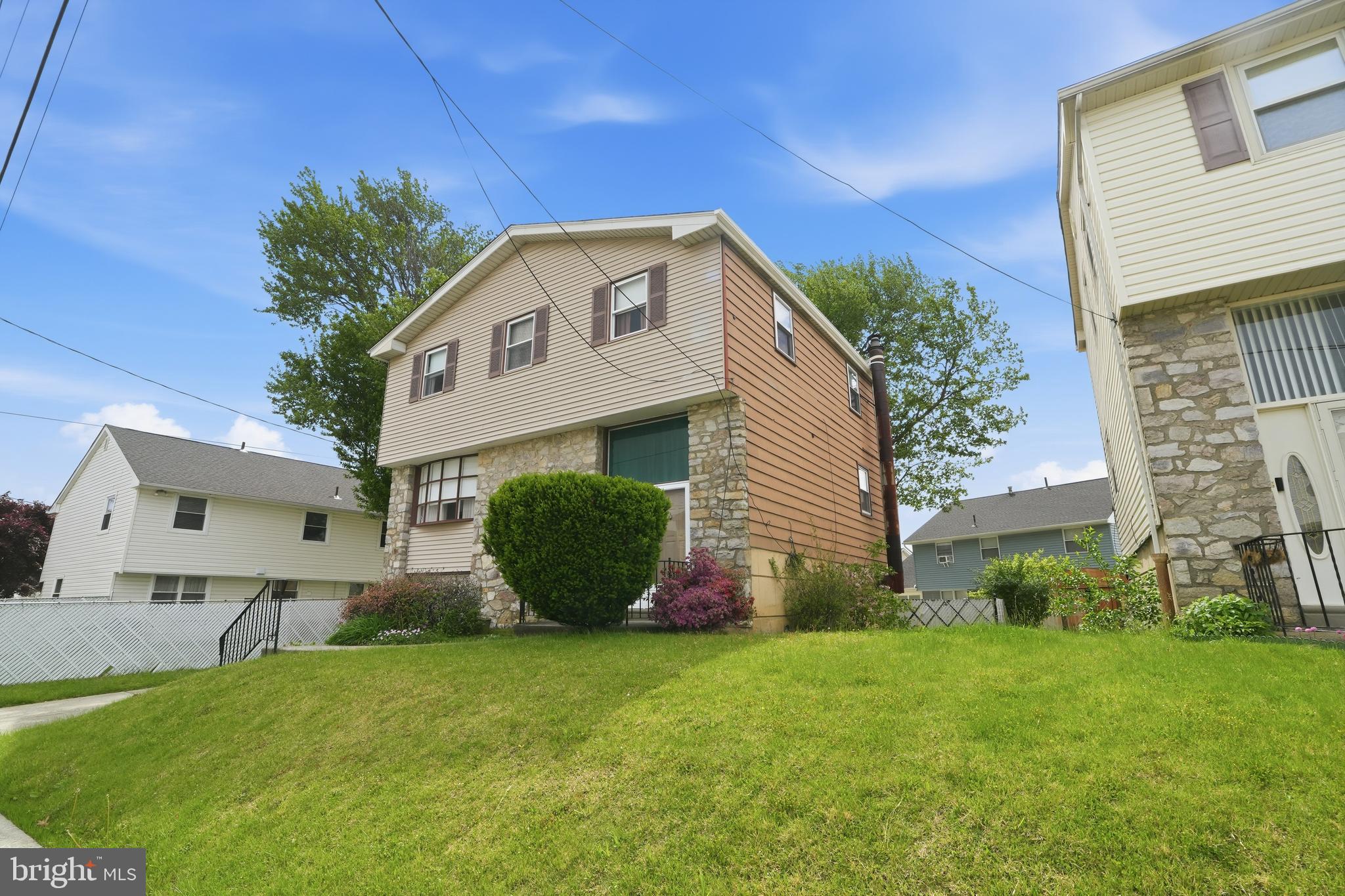 10113 Galahad Road Philadelphia, PA 19116 - Photo 4 of 41