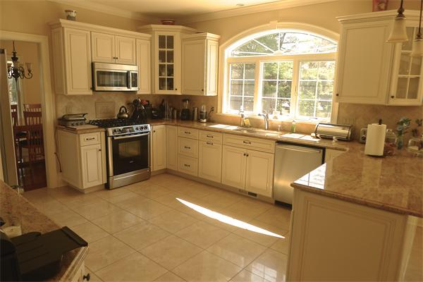 10 Bishops Lane Lynnfield, MA 01940 - Photo 11 of 30