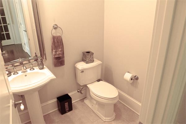 10 Bishops Lane Lynnfield, MA 01940 - Photo 14 of 30