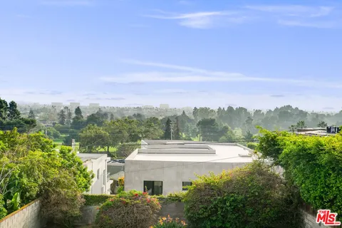 $1,999,999 | 1770 Bryn Mawr Avenue, Santa Monica, CA 90405