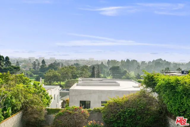 $1,999,999 | 1770 Bryn Mawr Avenue, Santa Monica, CA 90405