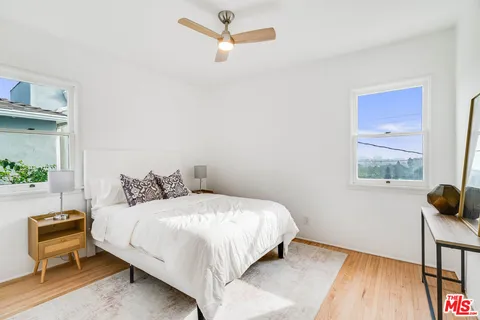 $1,999,999 | 1770 Bryn Mawr Avenue, Santa Monica, CA 90405