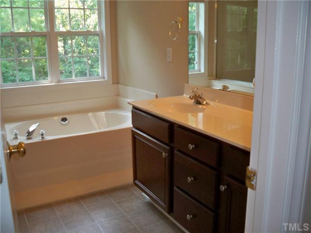5501 Chatt Court Raleigh, NC 27616 - Photo 7 of 10 Gallery Image 7