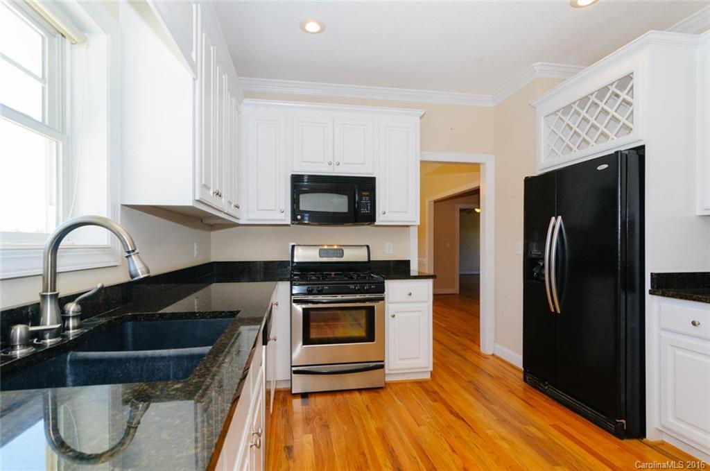 39 Wright Farm Road Candler, NC 28715 - Photo 7 of 24 Gallery Image 7