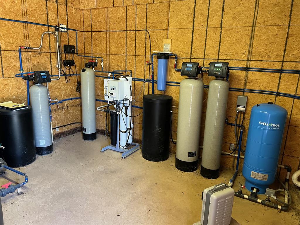 2197 Netherly Lane Forestburg, TX 76239 - Photo 12 of 40 a view of a room with water heater refrigerator