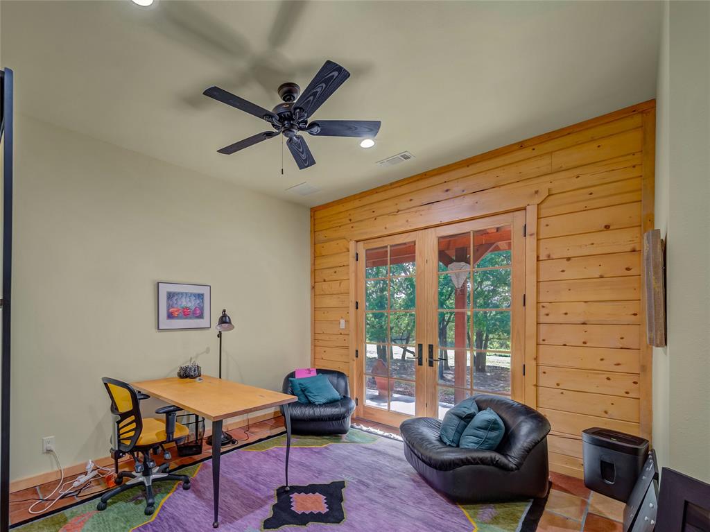 2197 Netherly Lane Forestburg, TX 76239 - Photo 23 of 40 a living room with furniture and a window