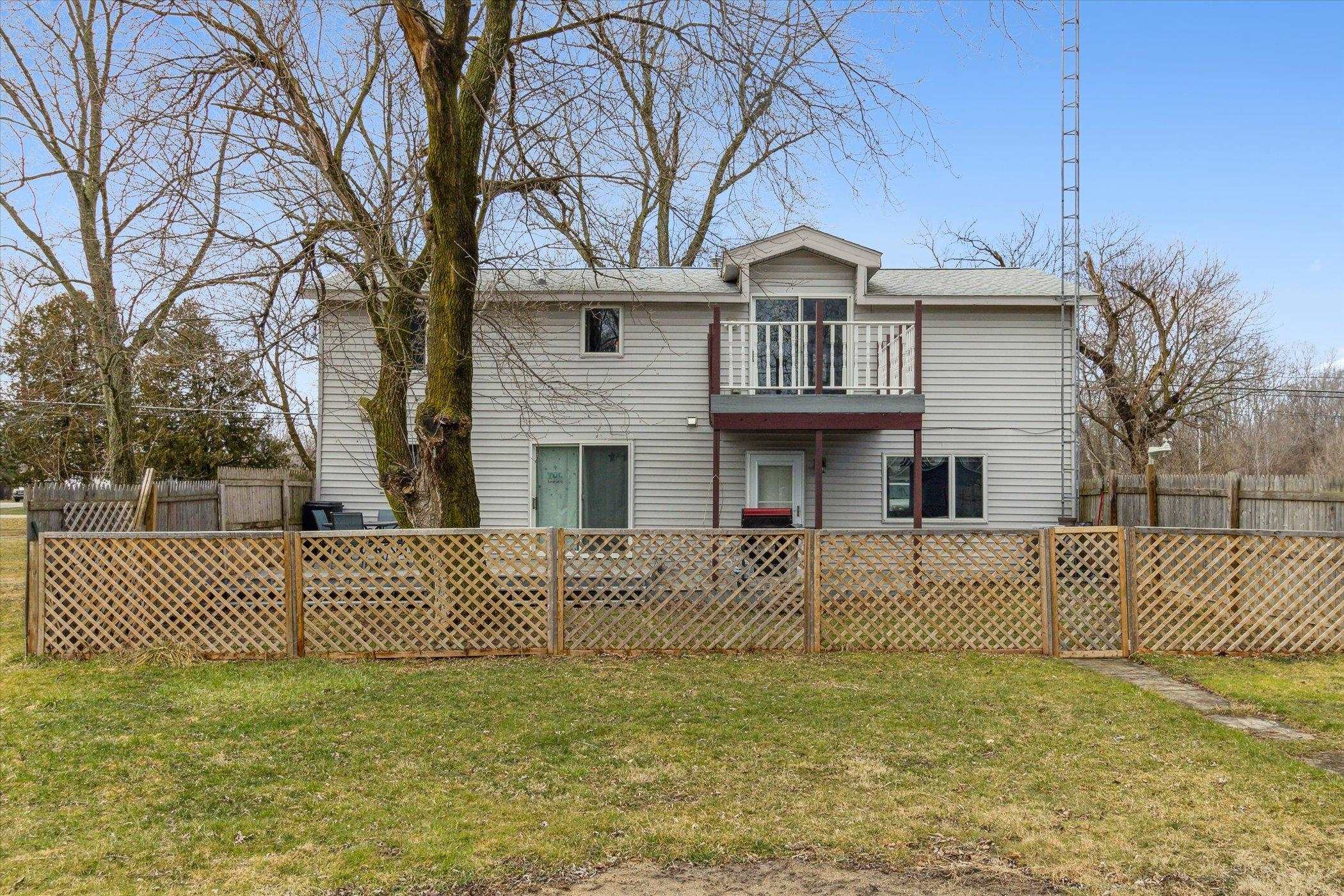 2421 Howe Road Burton, MI 48519 - Photo 33 of 41