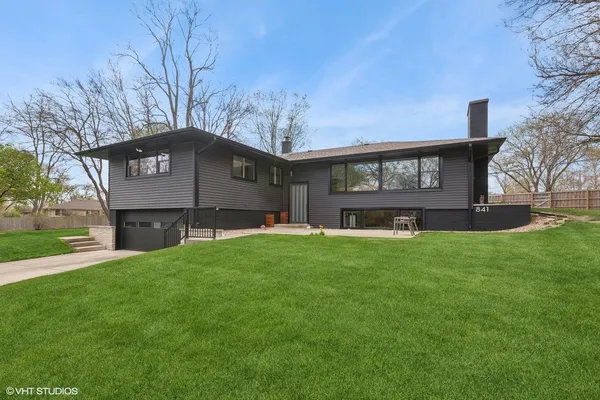 $859,000 | 841 Hawthorne Drive, Naperville, IL 60540