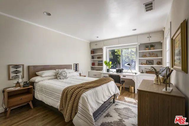 $1,649,000 | 1525 Carmona Avenue, Los Angeles, CA 90019