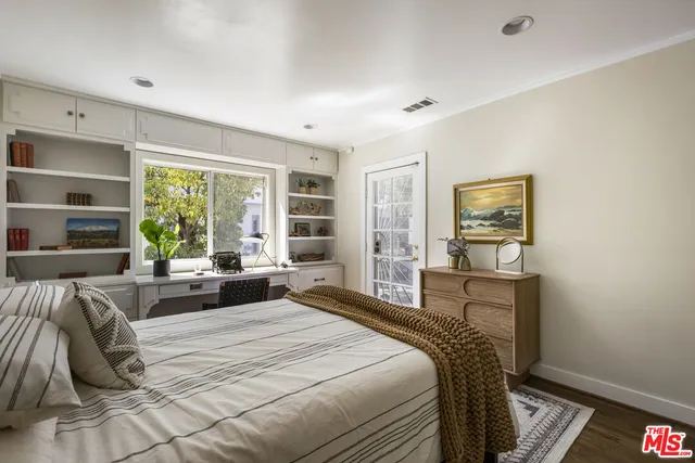 $1,649,000 | 1525 Carmona Avenue, Los Angeles, CA 90019