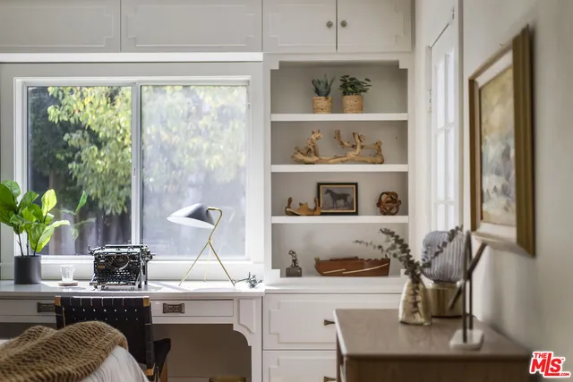 $1,649,000 | 1525 Carmona Avenue, Los Angeles, CA 90019