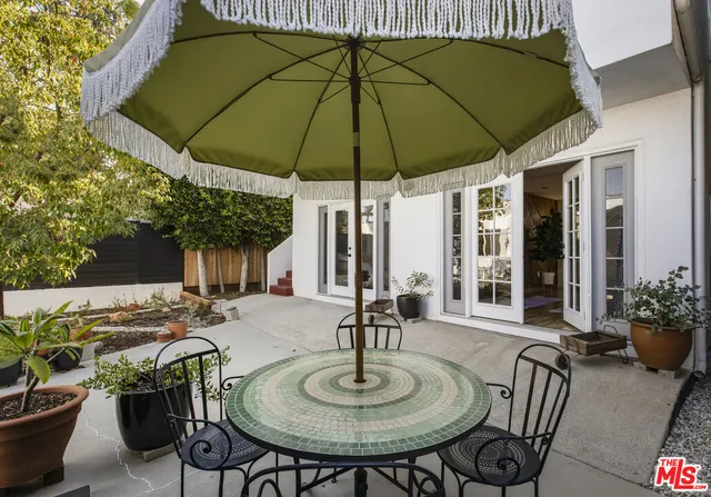 $1,649,000 | 1525 Carmona Avenue, Los Angeles, CA 90019