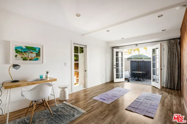 $1,649,000 | 1525 Carmona Avenue, Los Angeles, CA 90019