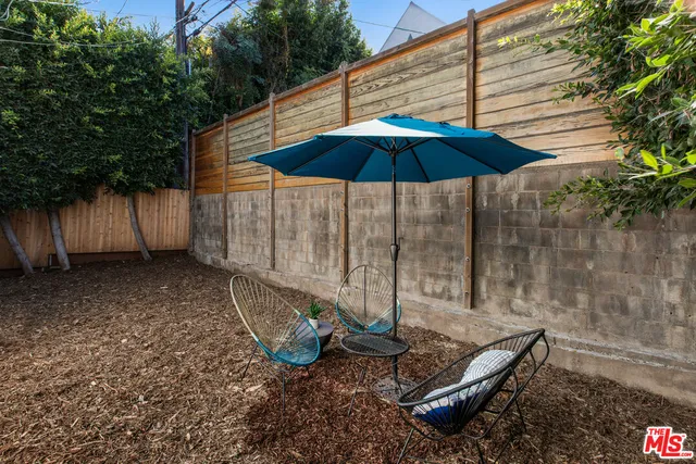 $1,649,000 | 1525 Carmona Avenue, Los Angeles, CA 90019