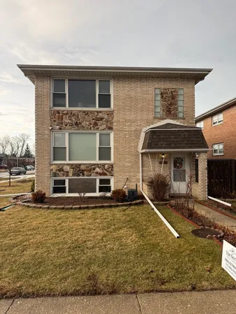 $2,500 | 5140 West 87th Street, Unit 1, Burbank, IL 60459