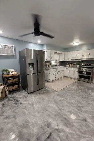 $2,500 | 5140 West 87th Street, Unit 1, Burbank, IL 60459