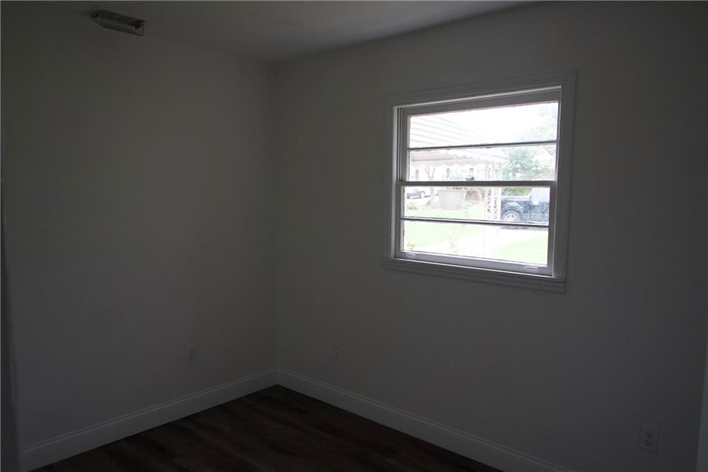 3304 Spring Drive Northwest Atlanta, GA 30360 - Photo 13 of 17 Gallery Image 13