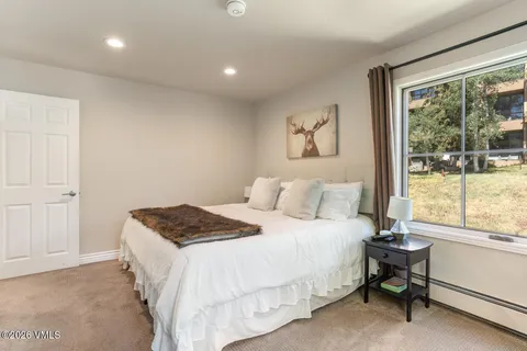 $1,049,000 | 1040 Vail View Drive, Unit 305, Vail, CO 81657