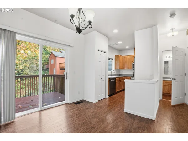 $438,500 | 419 Northeast 7th Avenue, Camas, WA 98607