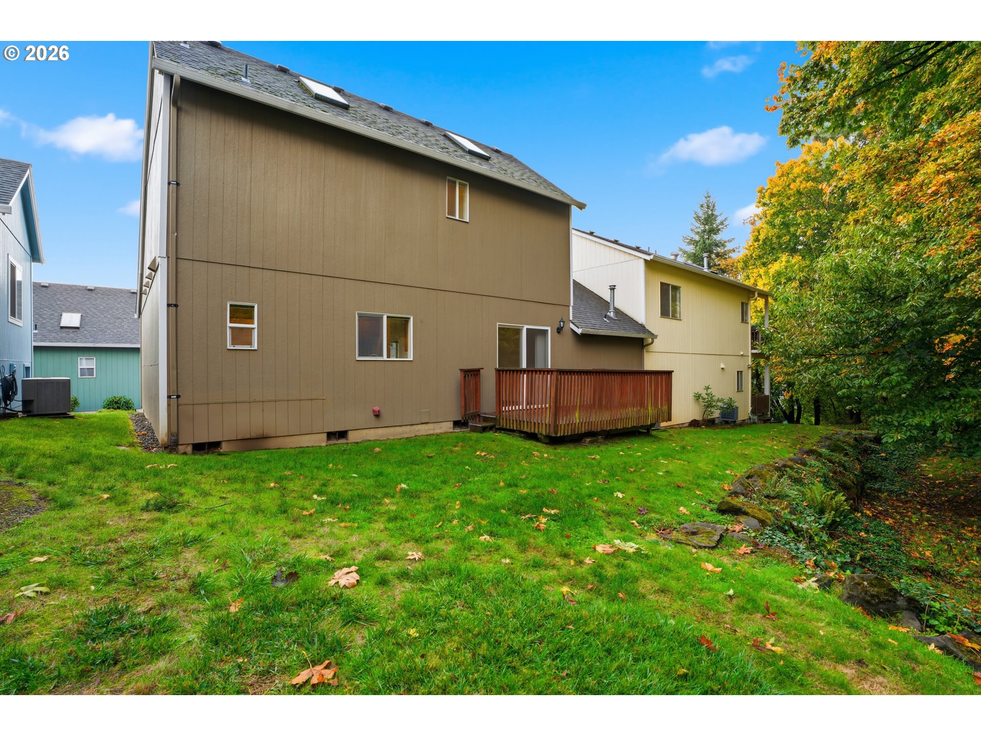 419 Northeast 7th Avenue Camas, WA 98607 - Photo 8 of 27 a backyard of the house