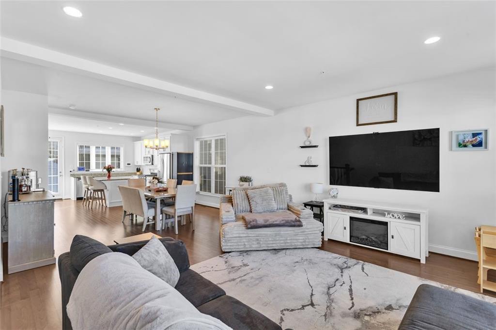 1133 Sray Lane Bridgeville, PA 15017 - Photo 4 of 32