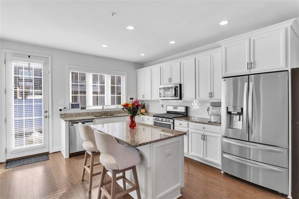 1133 Sray Lane Bridgeville, PA 15017 - Photo 7 of 32