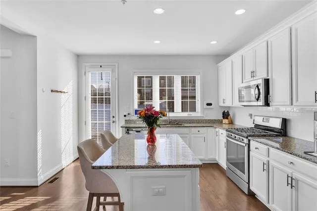 $395,000 | 1133 Sray Lane, Bridgeville, PA 15017