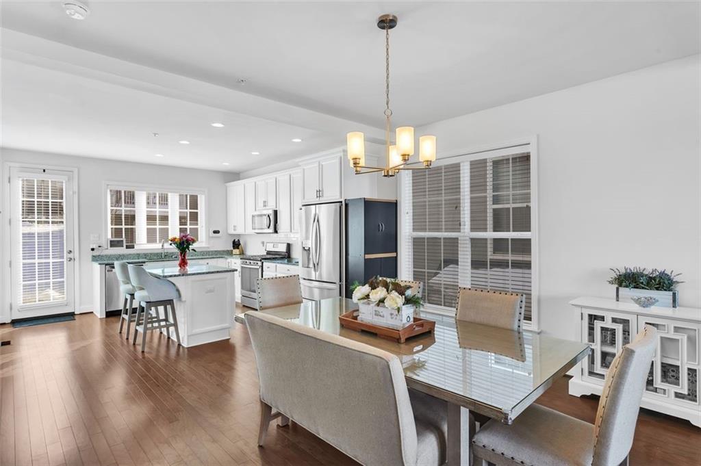 1133 Sray Lane Bridgeville, PA 15017 - Photo 9 of 32