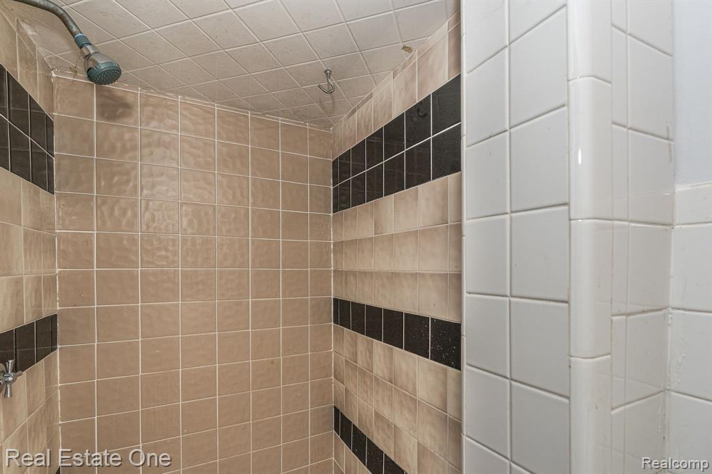 4165 Crooks Road Troy, MI 48098 - Photo 26 of 28 Gallery Image 26