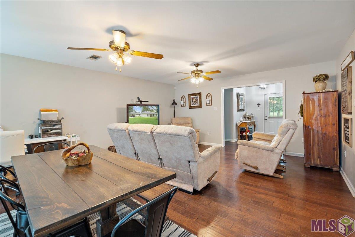 38256 Cal Road Gonzales, LA 70737 - Photo 5 of 17 Gallery Image 5