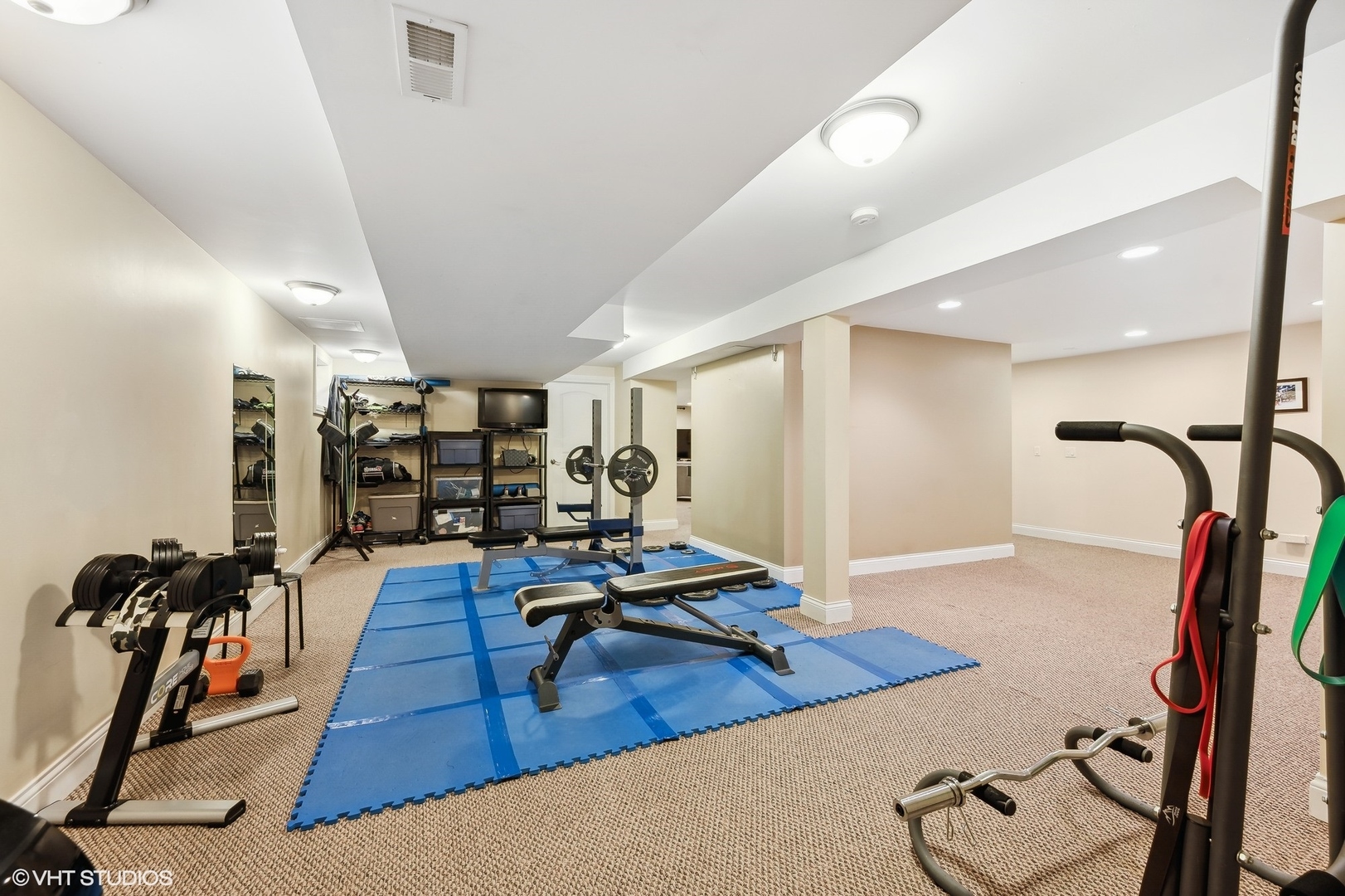 2736 Glenview Road Glenview, IL 60025 - Photo 23 of 31 a view of a room with gym equipment
