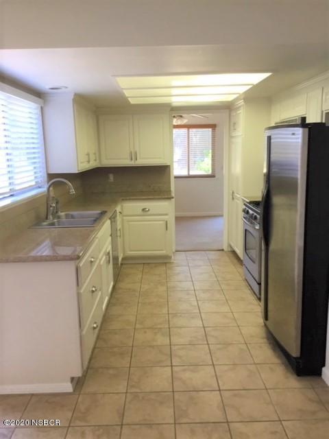 4331 Rigel Avenue Lompoc, CA 93436 - Photo 4 of 10 kitchen