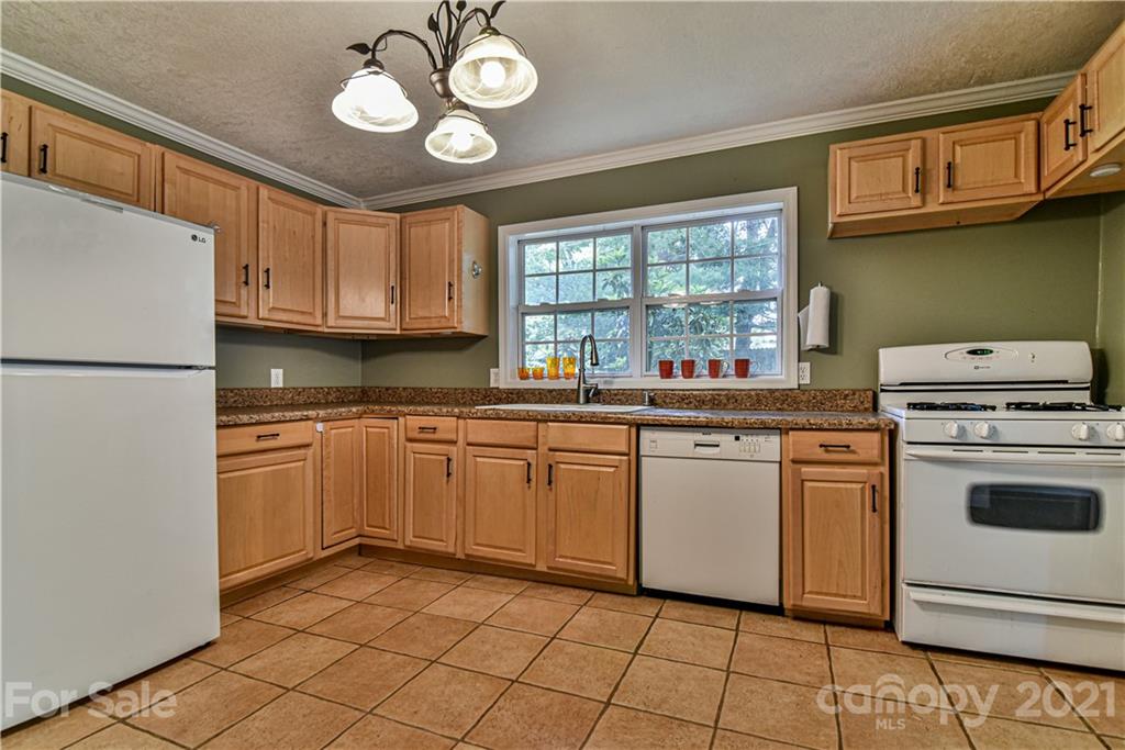 30 Ballard Road, Unit 2 Weaverville, NC 28787 - Photo 8 of 23 Gallery Image 8