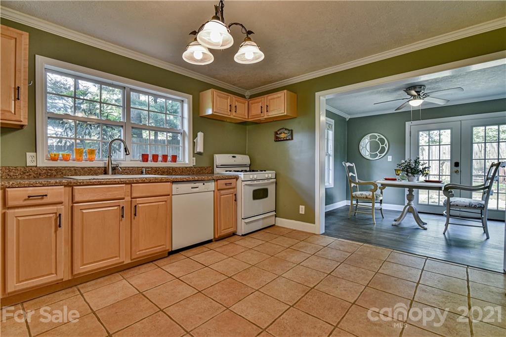 30 Ballard Road, Unit 2 Weaverville, NC 28787 - Photo 9 of 23 Gallery Image 9