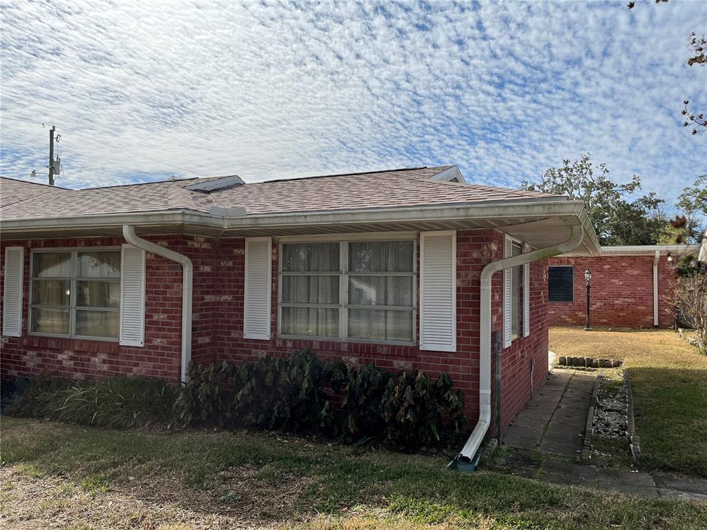 2004 South Riverside Drive Edgewater, FL 32141 - Photo 2 of 9