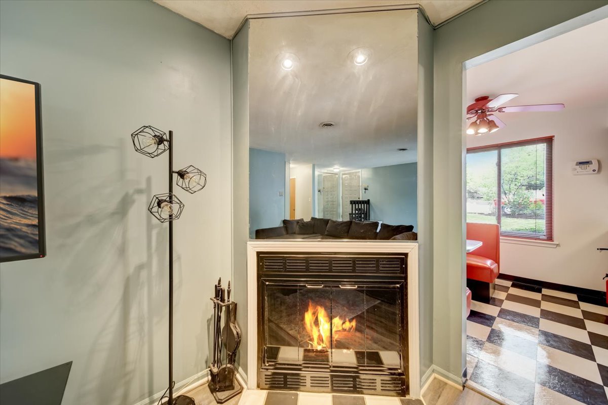 8325 High Point Circle, Unit A Darien, IL 60561 - Photo 6 of 42