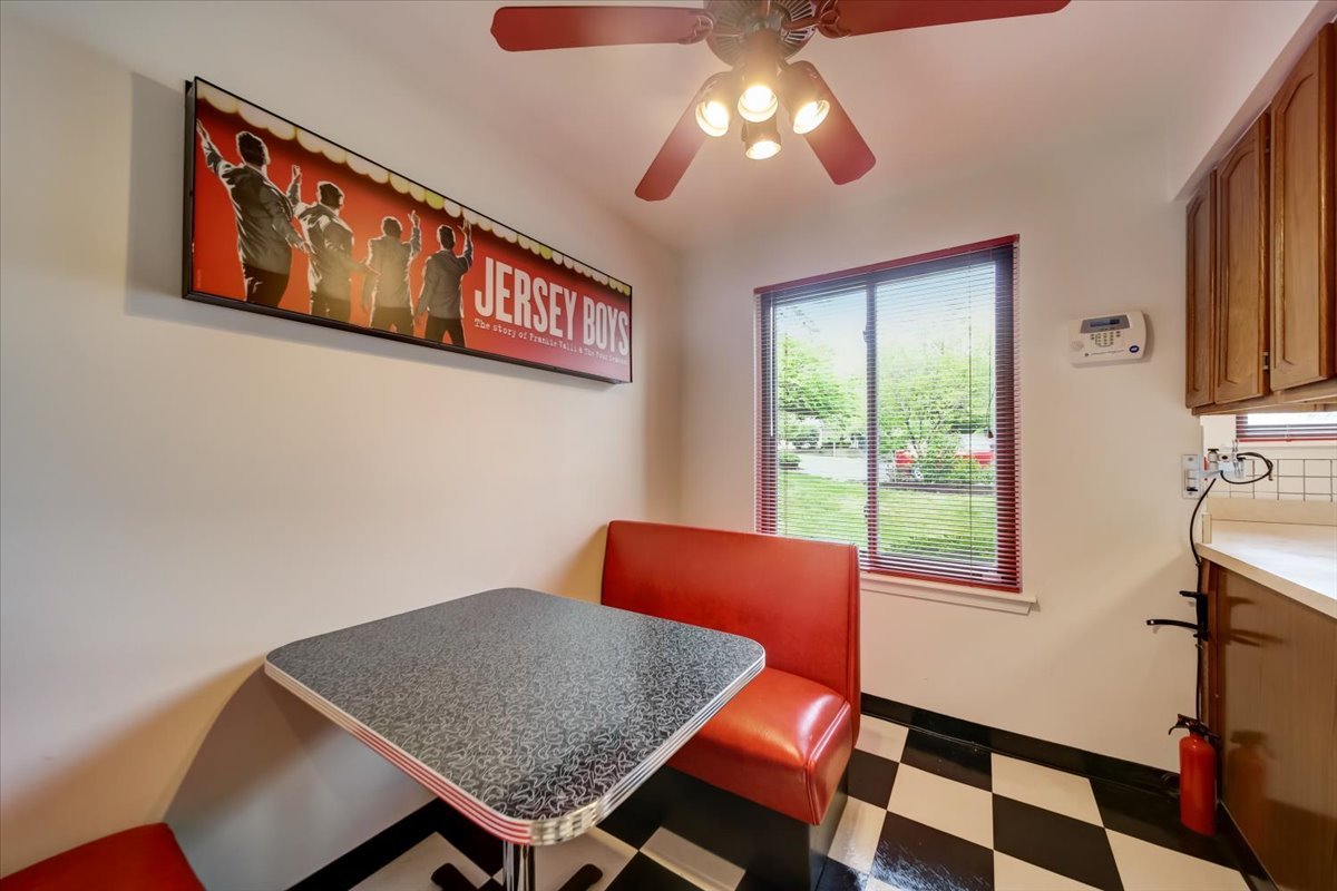 8325 High Point Circle, Unit A Darien, IL 60561 - Photo 7 of 42 a view of a livingroom with furniture and window