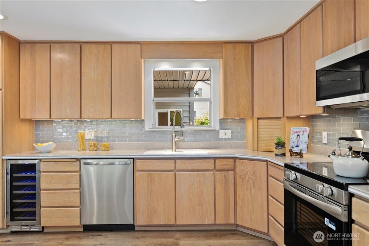 11404 Southeast 186th Street Renton, WA 98055 - Photo 9 of 40 Gallery Image 9