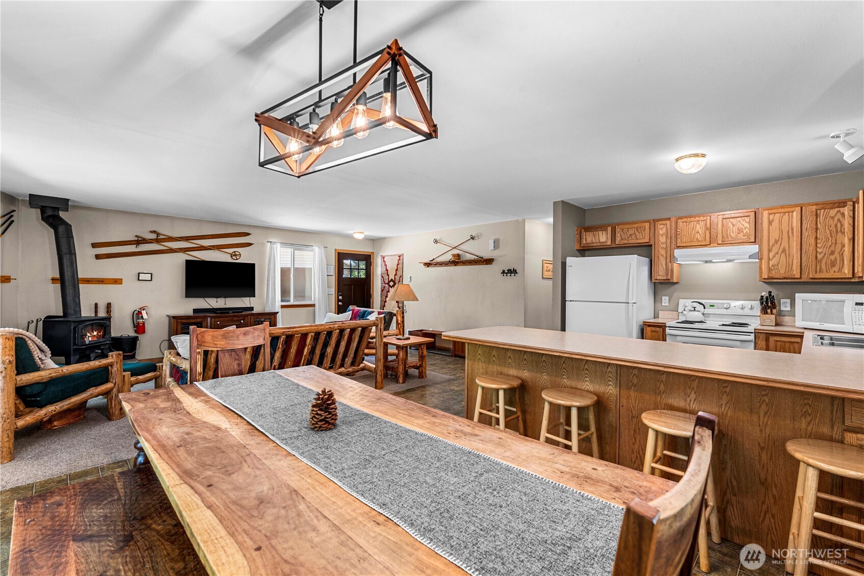 18555 Karl Road Leavenworth, WA 98826 - Photo 14 of 32 Gallery Image 14
