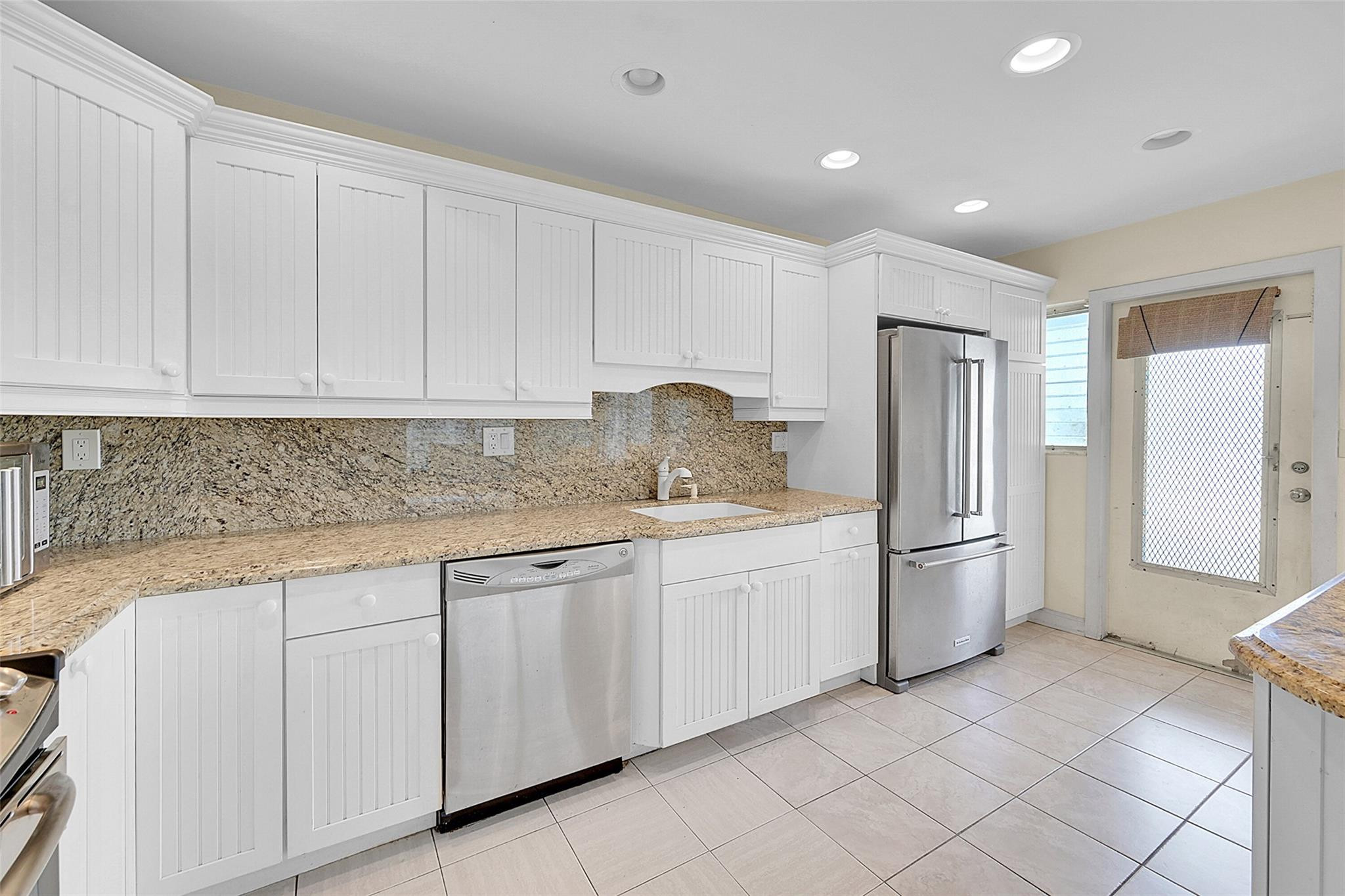 1110 North Riverside Drive, Unit 14 Pompano Beach, FL 33062 - Photo 20 of 56 Photo 23