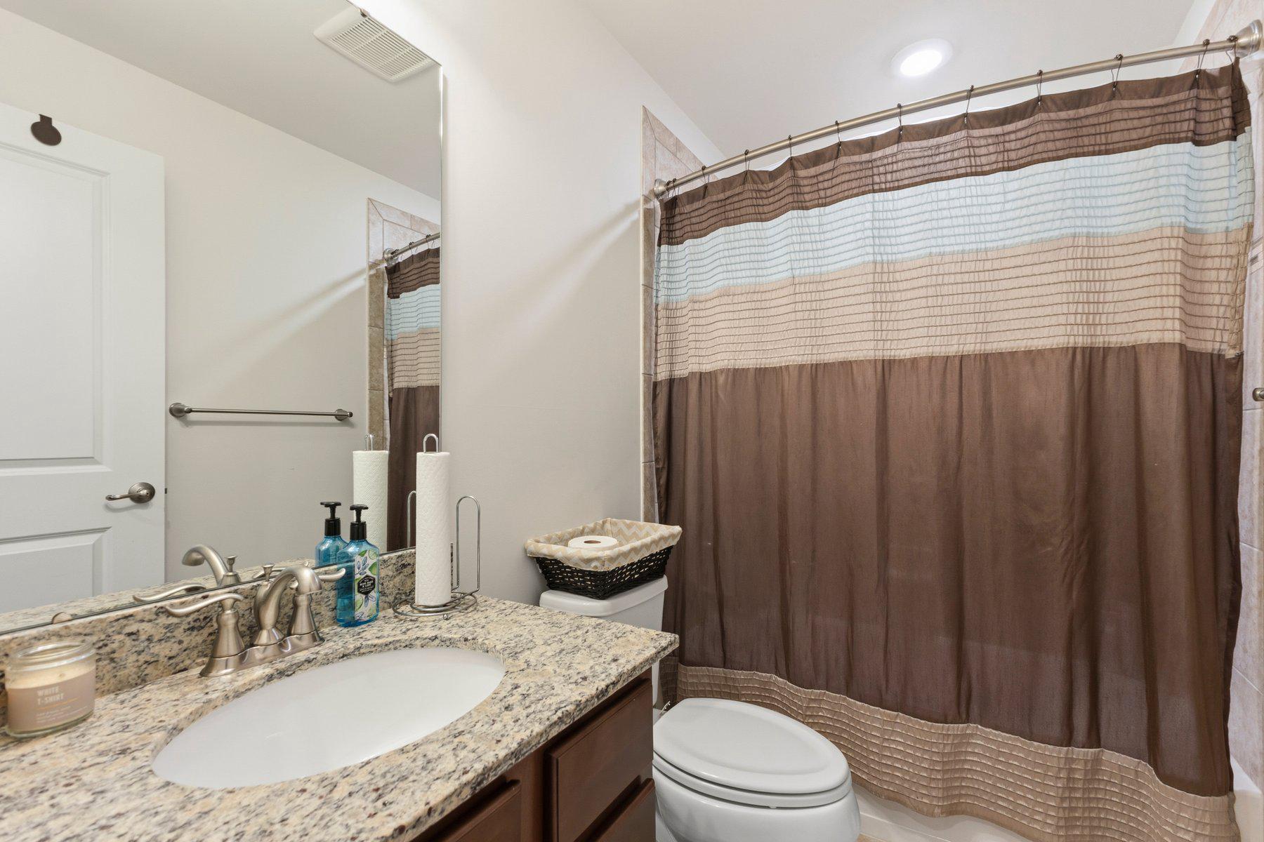 12217 Timberlake Place Waldorf, MD 20601 - Photo 27 of 34 Modern bathroom