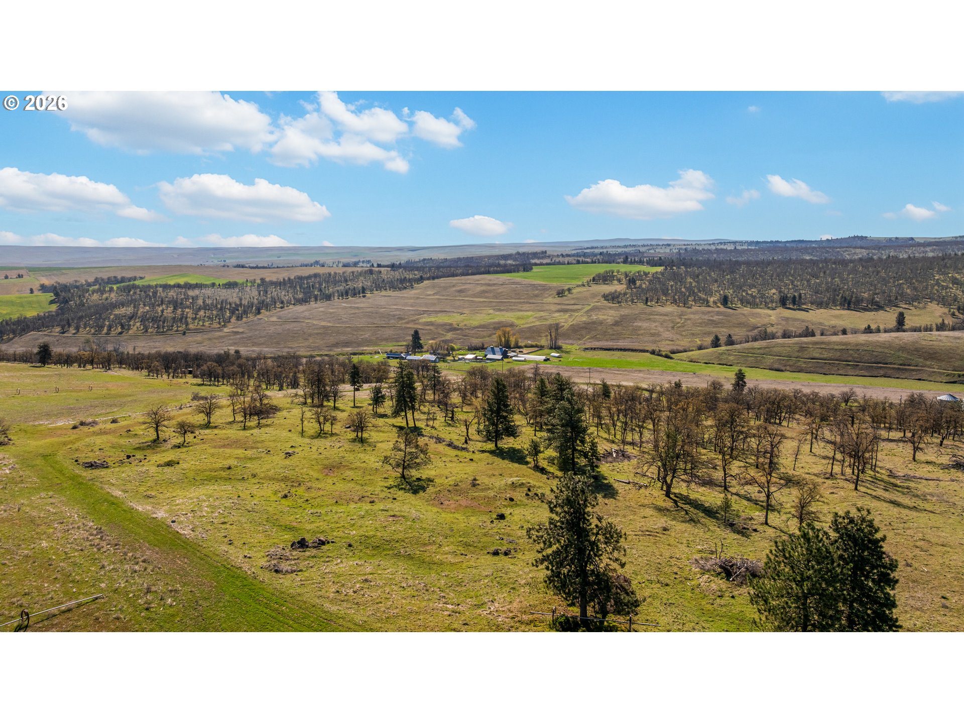 81127 Rail Hollow Road Dufur, OR 97021 - Photo 9 of 47
