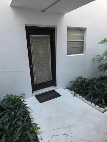 $170,000 | 6501 Winfield Boulevard, Unit A11A, Margate, FL 33063