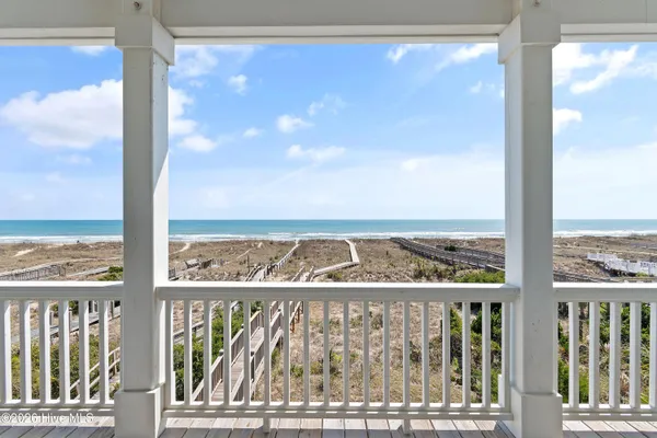 $2,600,000 | 1117 Ocean Boulevard West, Holden Beach, NC 28462