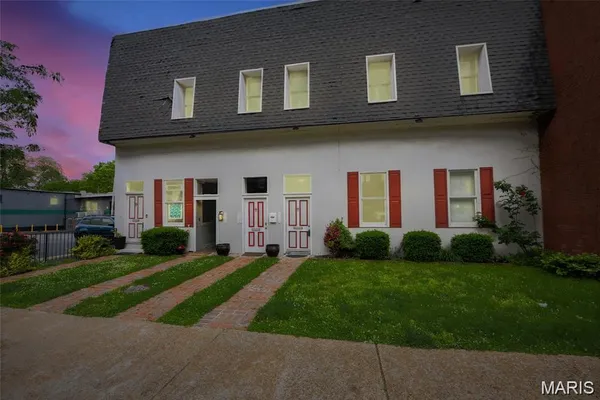 $174,900 | 2416 South 12th Street, Unit A, St. Louis, MO 63104