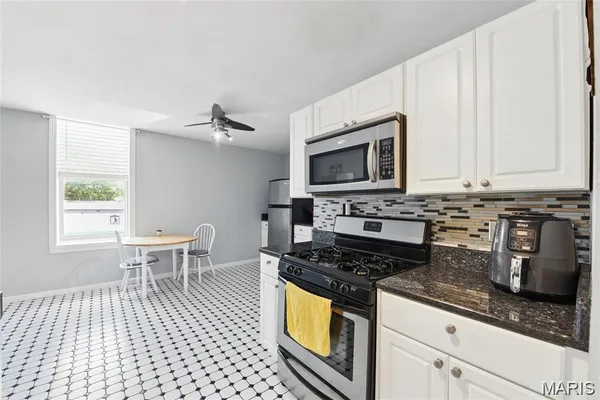 $174,900 | 2416 South 12th Street, Unit A, St. Louis, MO 63104