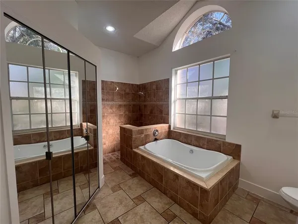 $2,750 | 9224 Sunflower Drive, Tampa, FL 33647