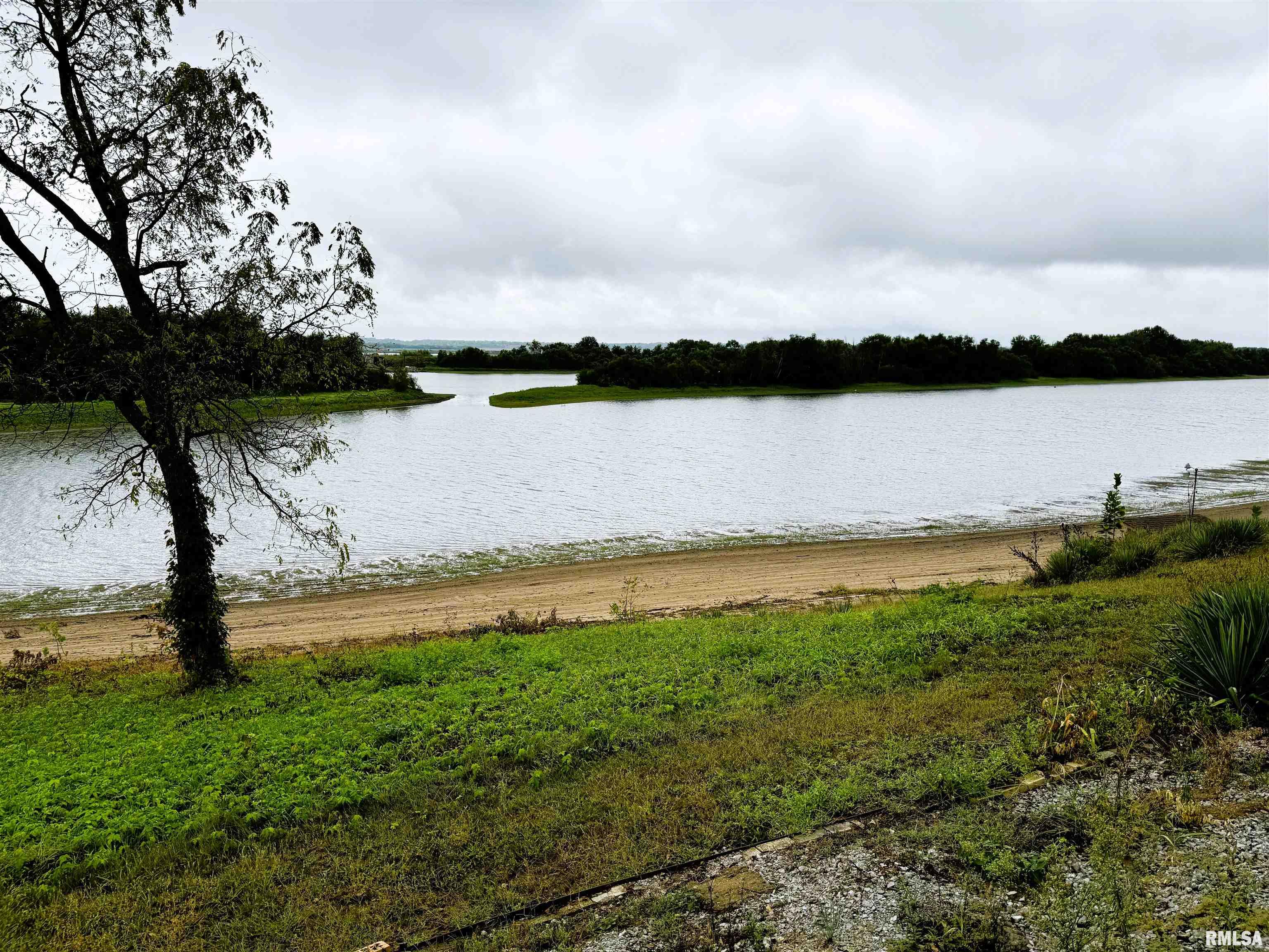 18498 Quiver Beach Road Havana, IL 62644 - Photo 4 of 13