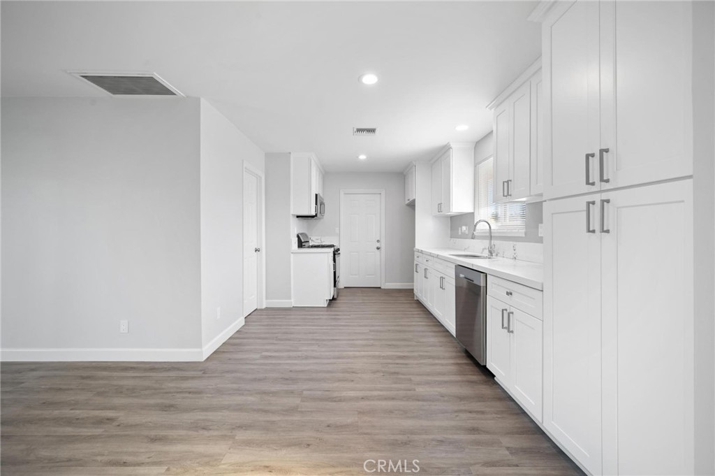 1763 Kearney Avenue Simi Valley, CA 93065 - Photo 10 of 43